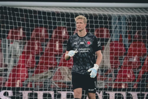 FC Midtjylland (FCM) står foran et markant generationsskifte mellem stængerne, hvor Jonas Lössl kan blive erstattet med en stor profil.