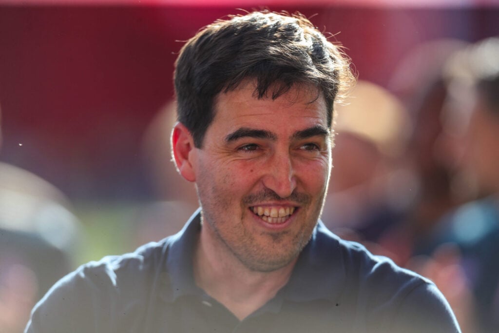 Andoni Iraola og Liverpool går nu ind i kampen om Sandro Tonali.