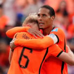 Spekulationerne om Liverpool-anfører Virgil van Dijk har været højt flyvende på det seneste, men nu bliver de skudt ned.