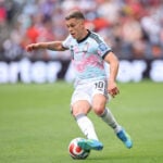 Arsenal siger farvel til kantspilleren Leandro Trossard, mens jagten på en afløser for alvor gået ind i det nordlige London.