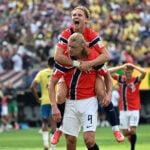 Erling Haaland er fuldstændig ustoppelig på det norske landshold, der nu på sensationel manér er klar til kvartfinalen ved VM-slutrunden.