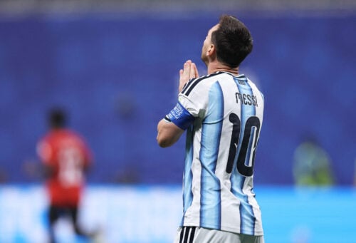 Lionel Messi og Argentina er videre til VM-kvartfinalen, men efter sejren over Egypten er fokus pludselig flyttet væk fra banen.