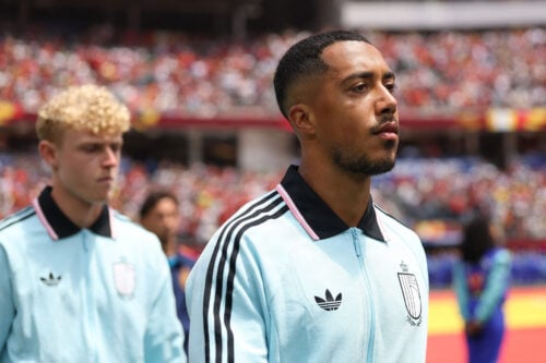 Manchester United har ikke tænkt sig at stoppe transferoffensiven efter ankomsten af Andrey Santos og Youri Tielemans.