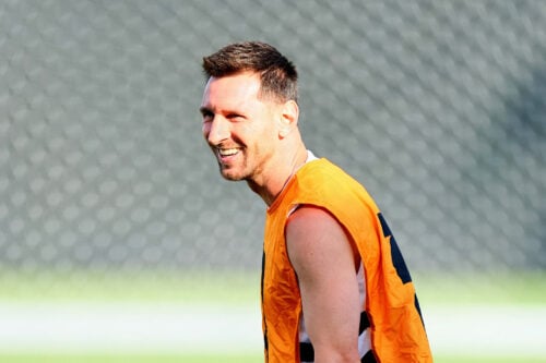 Nu er den private historie om Lionel Messis store kærlighed kommet frem i medierne, mens Argentina gør sig klar til kvartfinalen mod Schweiz.