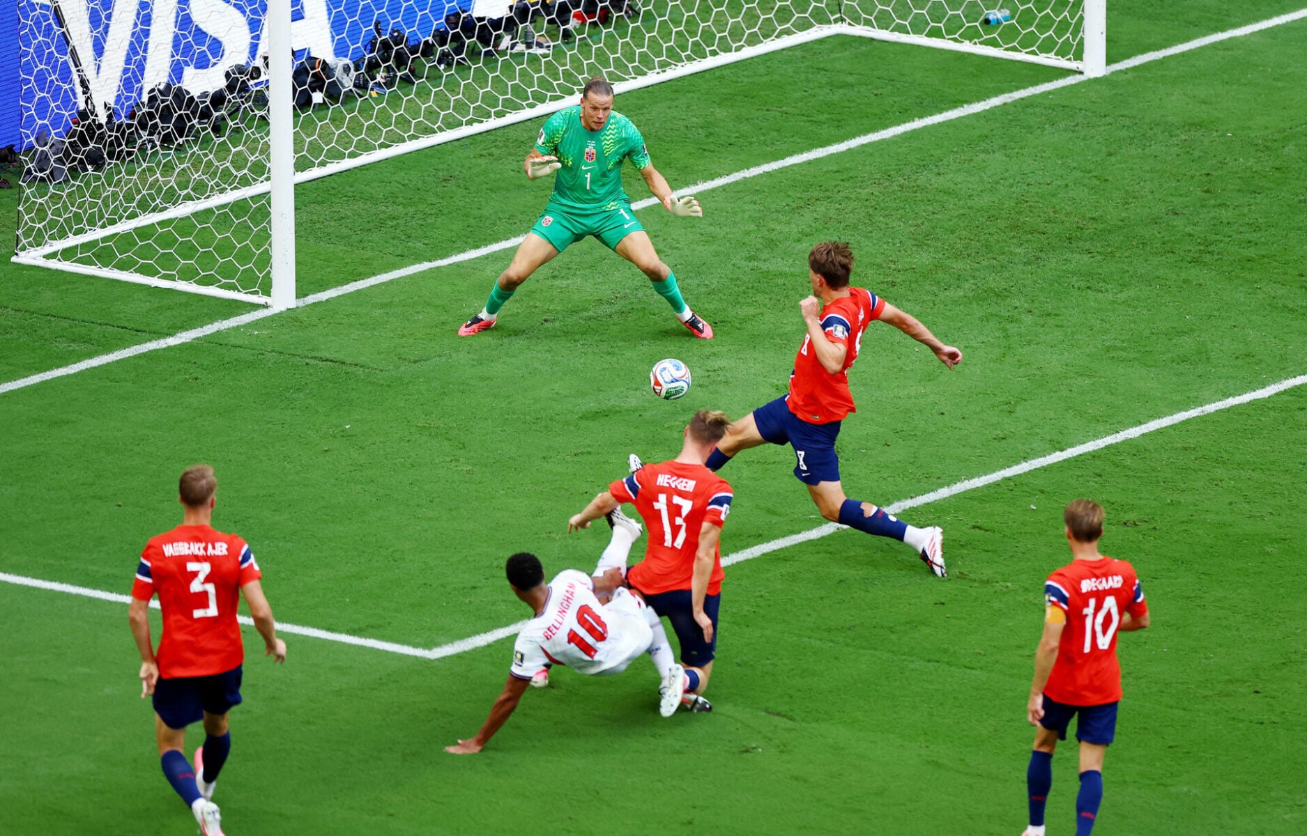 Optagelserne skaber stor debat efter England-Norge ved VM.