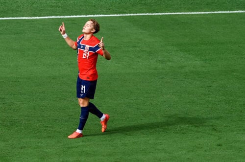Interessen for Andreas Schjelderup vokser fortsat efter nordmandens imponerende VM-slutrunde, hvor turen nu kan gå til Premier League.