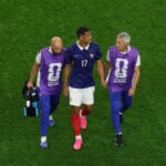 Arsenal har fået et kæmpe tilbageslag kort før sæsonstart, da William Saliba kommer til at være ude i flere måneder med en alvorlig rygskade.
