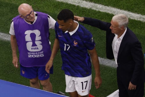 Frankrig møder lørdag aften England i bronzekampen ved VM 2026, men optakten handler også om William Saliba-skaden.