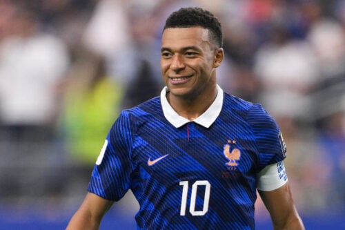 England og Frankrig mødes lørdag aften i bronzekampen ved VM 2026, hvor Kylian Mbappé kan få en afgørende rolle.