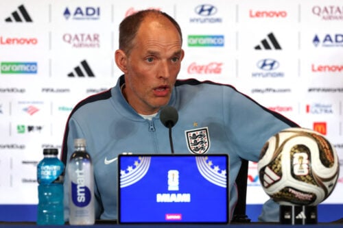 Thomas Tuchel er fortsat under beskydning efter Englands dramatiske VM-semifinale mod Argentina, hvor en taktisk fejl blev afgørende.