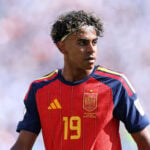 Lamine Yamal bliver igen sat i forbindelse med skifte væk fra Barcelona, men en transfer virker meget usandsynligt.