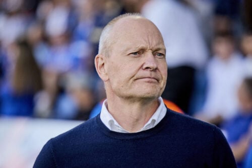 Niels Frederiksen får en hård medfart.