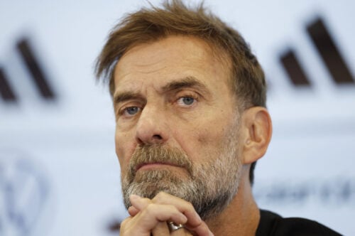 En ny æra er begyndt i tysk fodbold, da Jürgen Klopp officielt er præsenteret som ny landstræner. Nu sender han et klart budskab.