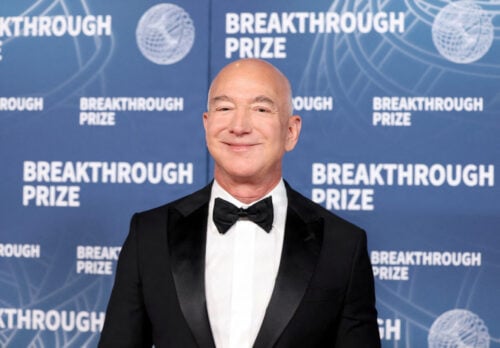 Jeff Bezos kan købe sig ind i Liverpool.