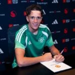 Manchester United har hentet en ny målmand.