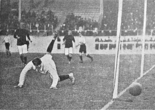 Ludvig Drescher ses her i OL-finalen i 1908.
