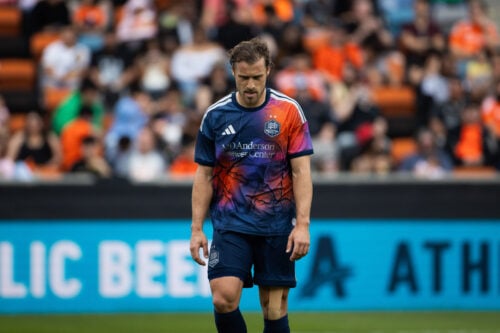 Erik Sviatchenko kan snart være på vej til at foretage et klubskifte, hvor der er meget interesse for den danske forsvarsspiller.