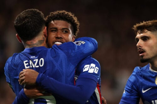 Manchester United ser ud til at få en særdeles hektisk dag på transfermarkedet, hvor flere handler nærmer sig en afslutning.