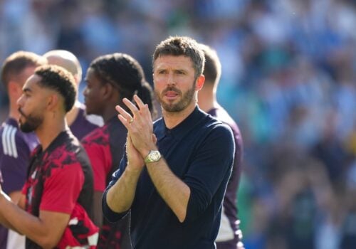 Manchester United fortsætter arbejdet med at forstærke midtbanen, hvor et velkendt navn igen er kommet øverst på ønskelisten.