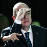 Gianni Infantino og FIFA kan droppe dyr turnering.