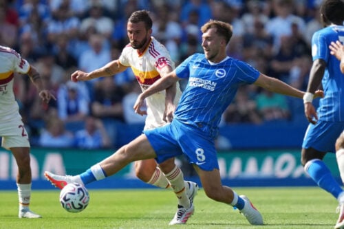 Jack Hinshelwood er på radaren hos flere storklubber i Premier League.
