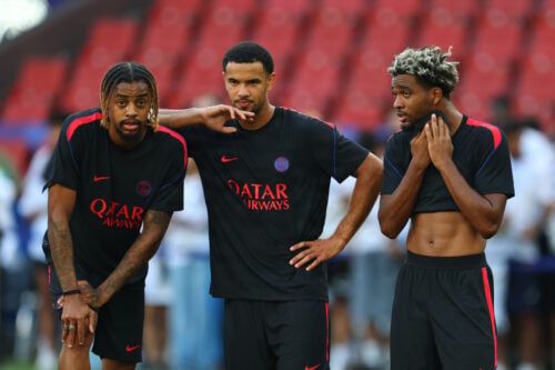 Liverpool har fortsat Bradley Barcola højt på ønskelisten, men et sommerindkøb af PSG-stjernen afhænger af særligt to ting.