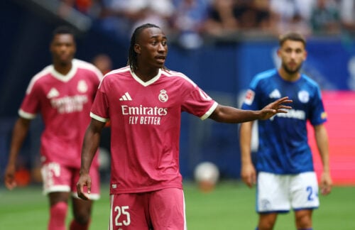 Yan Diomandé er ankommet til Real Madrid med et enormt prisskilt på skuldrene, men det unge stortalent lader sig ikke mærke af forventningspresset.