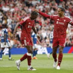 Nyindkøbte Jeremy Jacquet fik Anfield til at synge hans navn 15 minutter inde i sin Liverpool-debut, da Como blev besejret med 2-0.