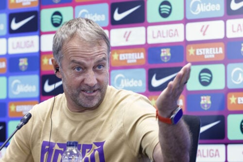 Barcelona tager hul på sæsonen i La Liga, når de møder Elche på udebane klokken 21.30, men samtidig arbejdes der på en ny transfer.