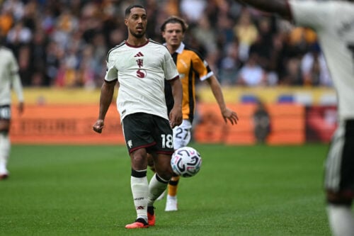 Youri Tielemans havde næppe forestillet sig en værre begyndelse på Manchester United-karrieren, da Hull på overraskende vis vandt 2-0 i Premier League.