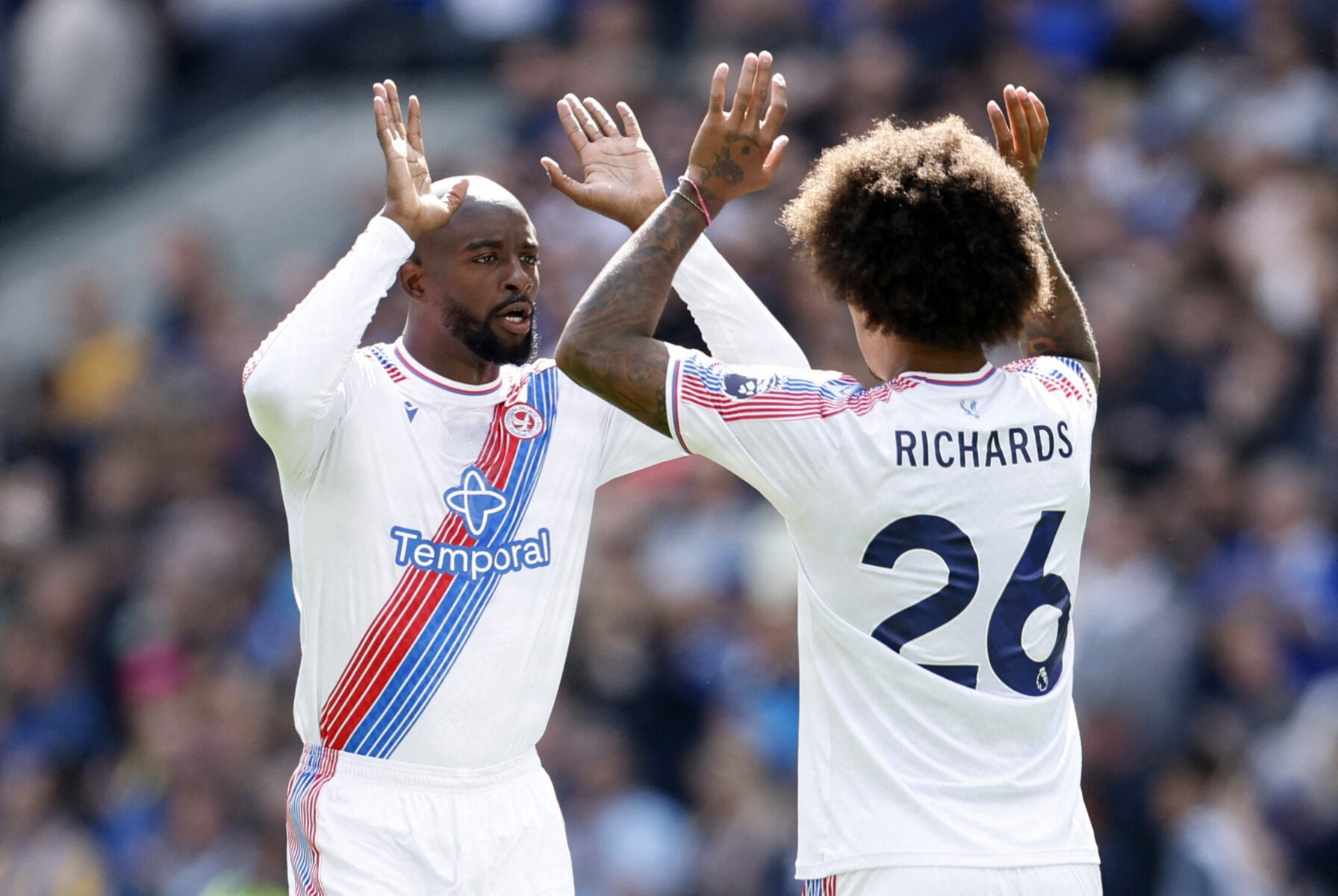 Aston Villa har meldt sig på banen i jagten på Jean-Philippe Mateta, som gennem længere tid har været genstand for intens transferspekulation.