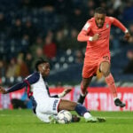 Den tidligere West Bromwich Albion-spiller Quevin Castro er gået bort i en alder af blot 25 år. I dag spiller klubben med sørgebind.