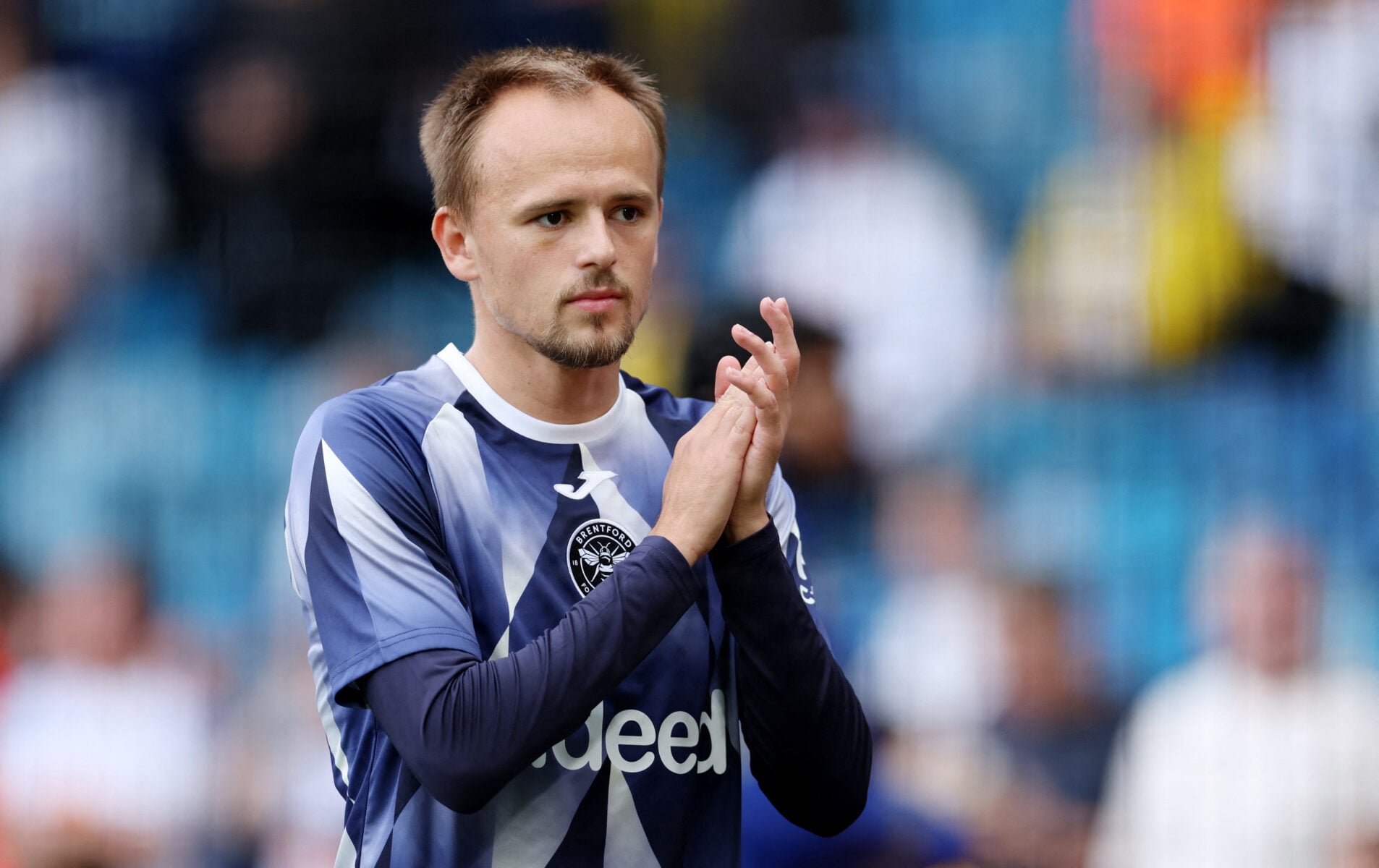Mikkel Damsgaard var med fra start, da Brentford spillede 1-1 mod Leeds i Premier League. Men kampen kan blive danskerens sidste for klubben.
