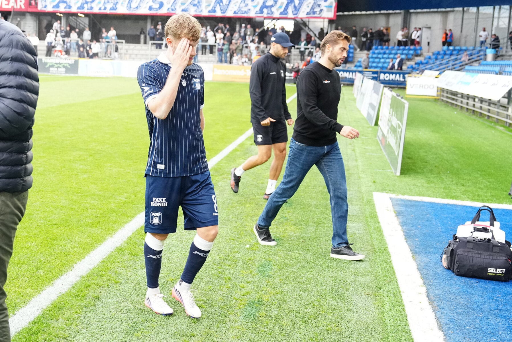 Det er ikke nemt for AGF, at balancere de europæiske kampe med Superliga-kampene. Det var søndagens nederlag til Randers FC endnu et fuldgyldigt bevis på.
