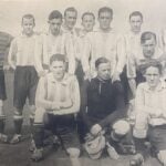 Svend Aage Eriksen blev den første falstring på landsholdet. Her står han yderst til højre.
