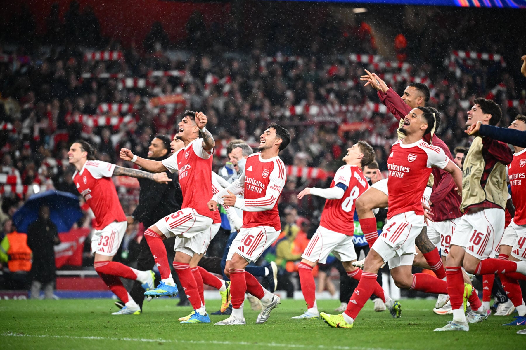 Arsenal sætter tre spillere til salg.