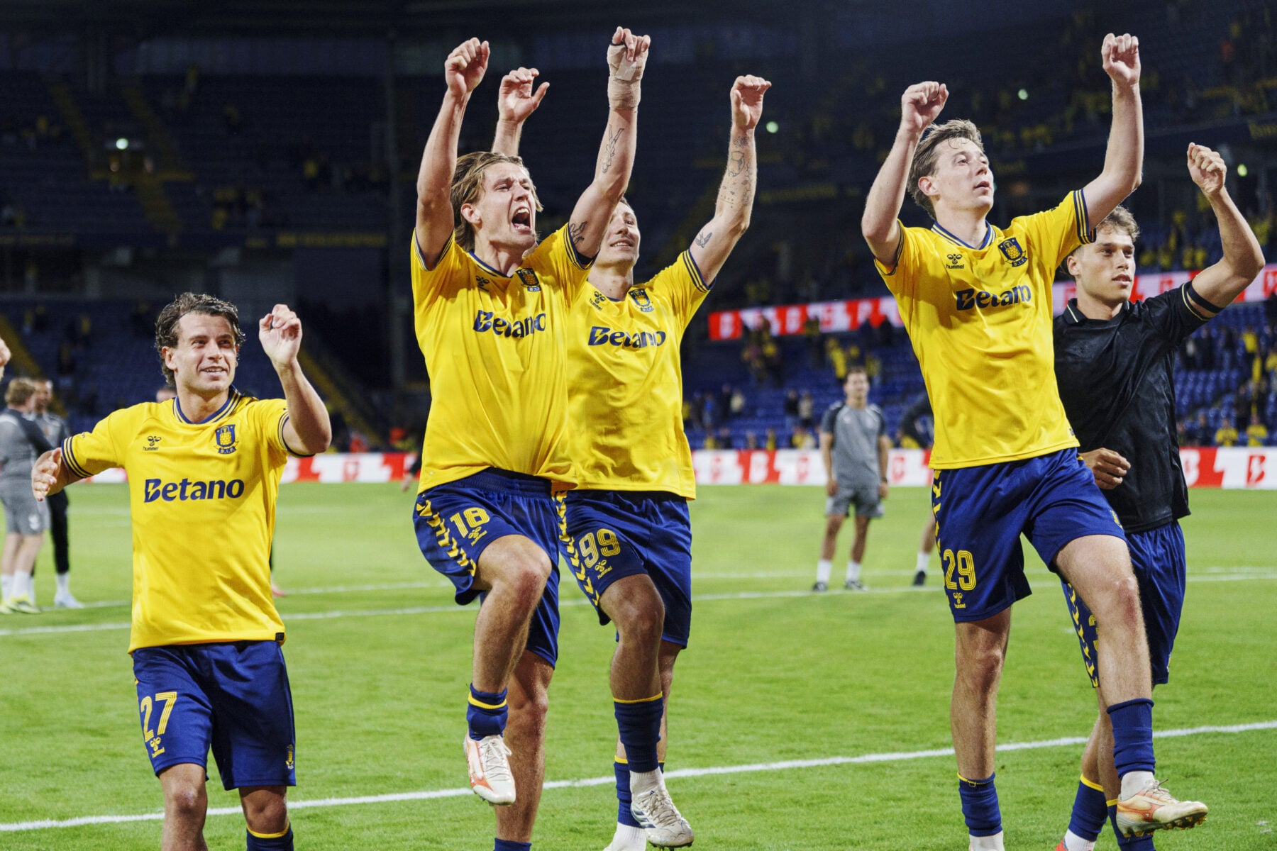 Brøndby sælger ud.