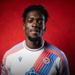 Axel Disasi fortsætter i Premier League.
