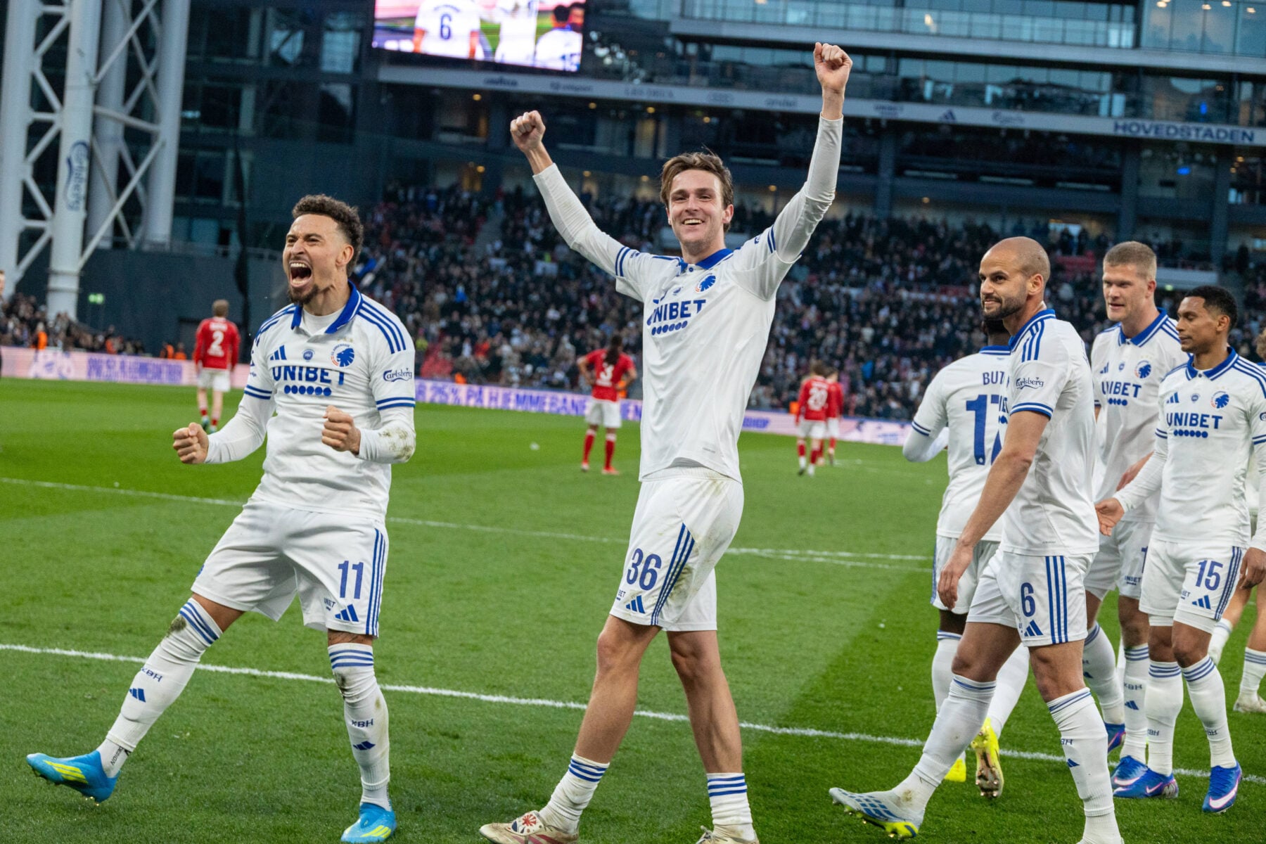 Jordan Larsson tager afsked med FCK.
