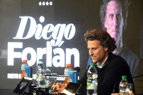 Diego Forlan får drømmejob.