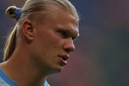 Erling Haaland har fået ny frisure.
