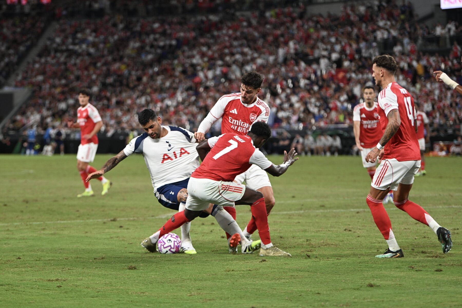 Arsenal vil handle i Tottenham.
