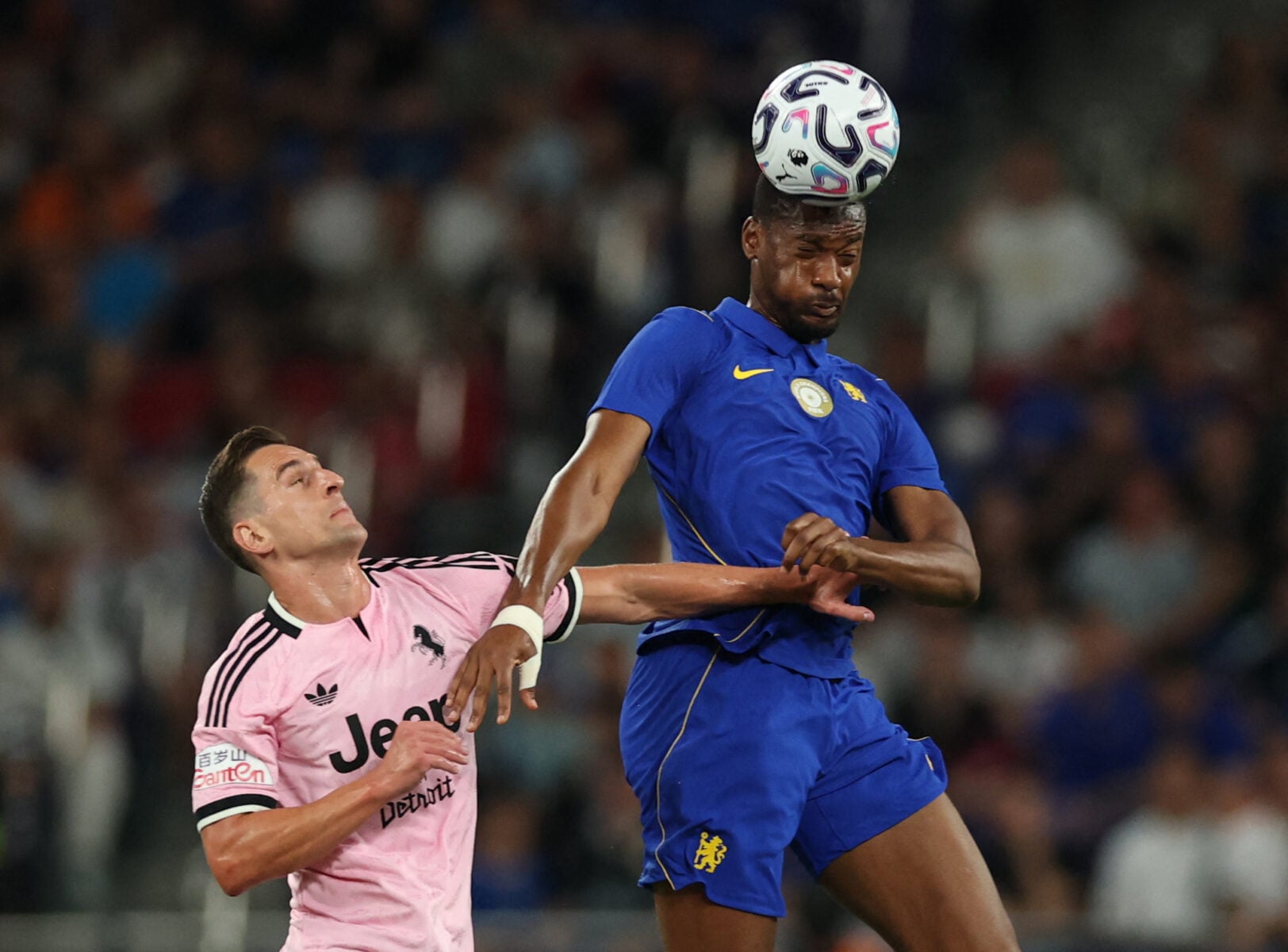 Benfica møder AGF og kan have ny spiller med.