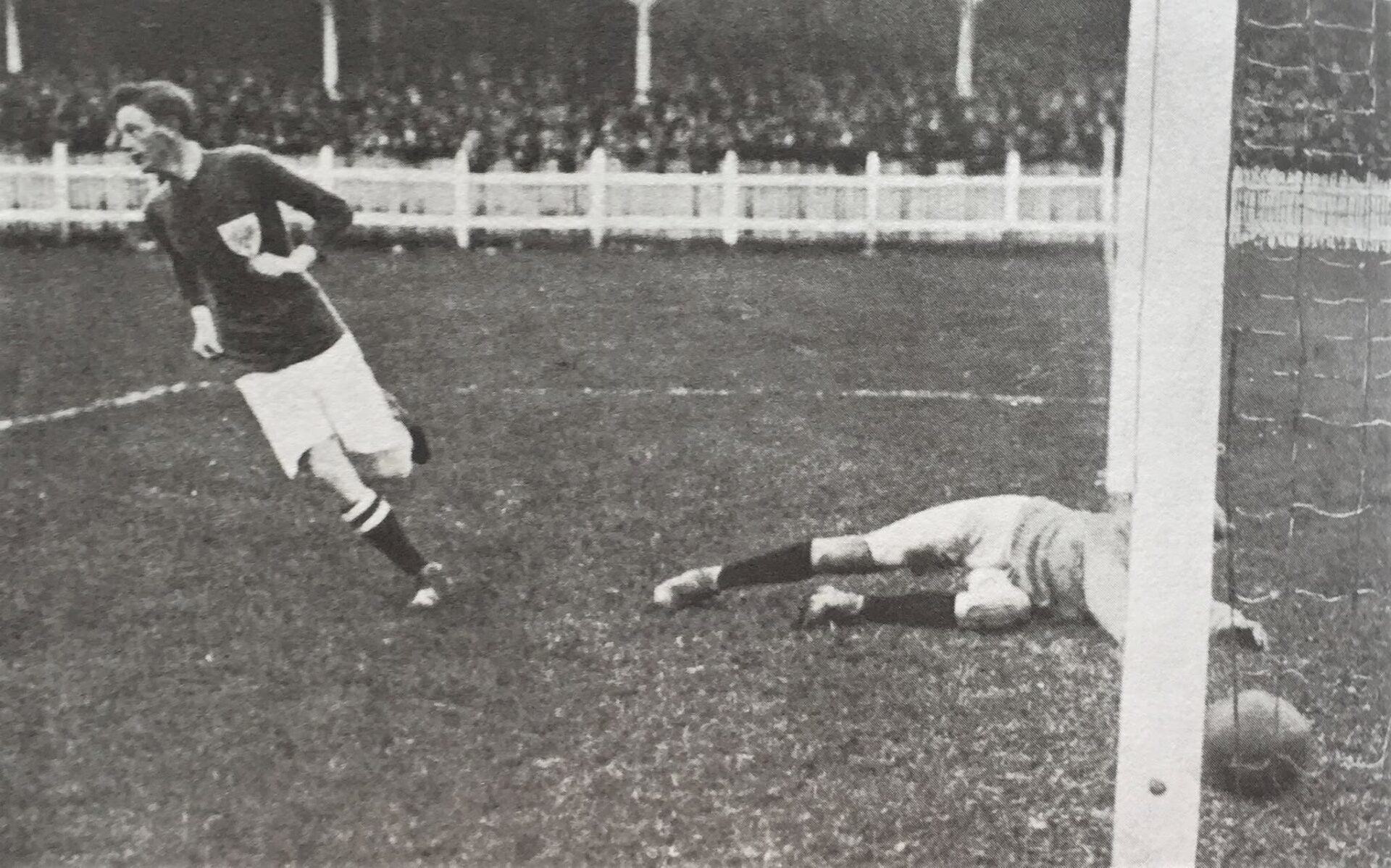 Valdemar Laursen scorer i sin landsholdsebut.