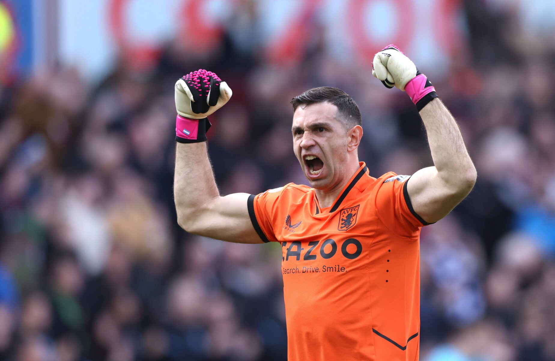 Emiliano Martínez er rykket endnu tættere på Juventus. Det sker kort efter, at Aston Villa har landet en aftale med den direkte afløser.
