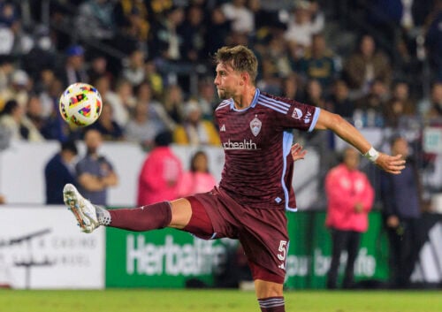 Andreas Maxsø har endnu ikke fundet sin næste klub, men den rutinerede forsvarsspiller tager nu et nyt skridt for at holde sig i form.