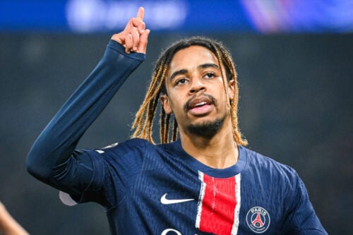 Liverpool kan være kommet et stort skridt tættere på Bradley Barcola, efter Paris Saint-Germain endnu en gang har sænket prisen på den franske offensivspiller.