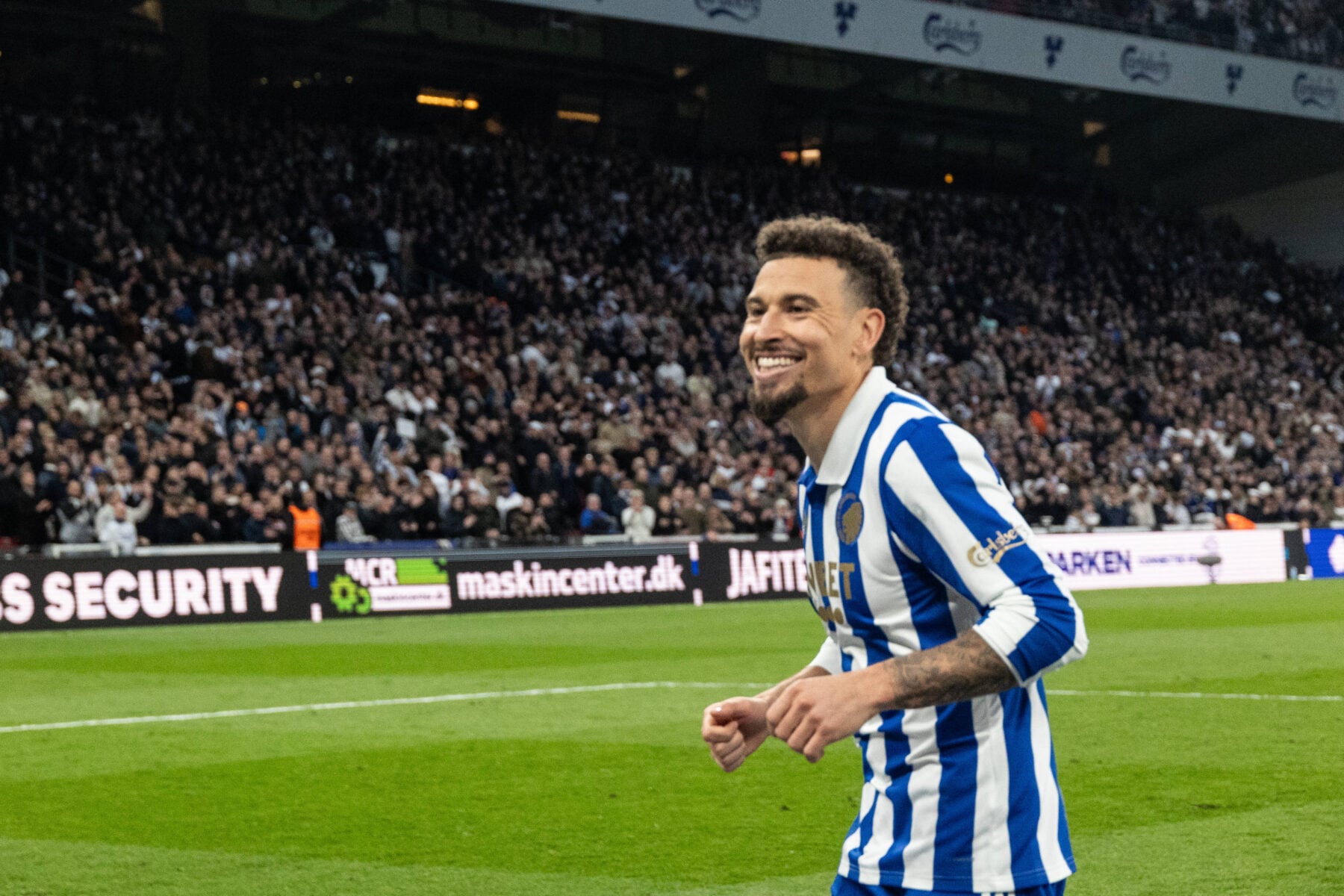 Jordan Larsson er på vej videre fra F.C. København, hvor det kommende skifte til Saudi-Arabien bliver af lukrativ karakter.