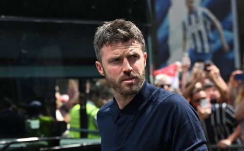 Syv handler kan falde på plads for Manchester United.