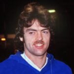 John Wark sov i en kommodeskuffe som barn.
